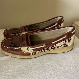 Great shoe, lovely cheetah print. Very comfy & lightly used!